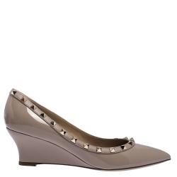 Pre Owned Valentino Poudre Patent Leather Rockstud Pointed Toe Wedge Pumps Size 35.5