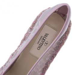 مملوكة مسبقًا Valentino Pink Lace Espadrilles Size 38