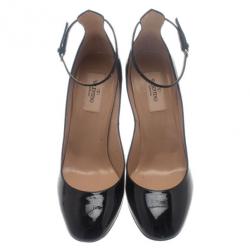 مملوكة مسبقًا حذاء كعب عالي فالنتينو تانجو أسود لامع بشريط كاحل مقاس 38