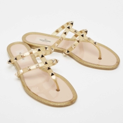 Pre Owned Valentino Gold Rubber Rockstud Slide Flats Size 37