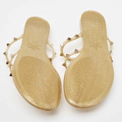 Pre Owned Valentino Gold Rubber Rockstud Slide Flats Size 37