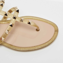 Pre Owned Valentino Gold Rubber Rockstud Slide Flats Size 37