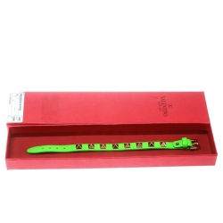 Pre Owned Valentino Rockstud Green Leather Gold Tone Bracelet