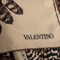 مملوكة مسبقًا Valentino Beige Eagle Printed Silk Square Scarf