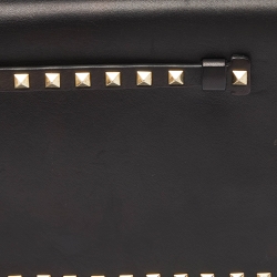 Pre Owned Valentino Black Leather Rockstud Wristlet Clutch