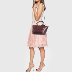 Pre Owned Valentino Burgundy Leather Medium Rockstud Trapeze Tote