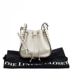 Pre Owned Valentino Off White Leather Rockstud Bucket Shoulder Bag