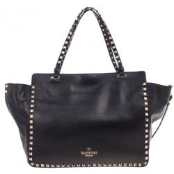 مملوكة مسبقًا Valentino Black Leather Rockstud Tote