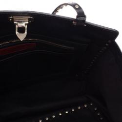 مملوكة مسبقًا Valentino Black Leather Rockstud Tote