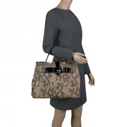 Pre Owned Valentino Beige/Black Raffia and Lace Top Handle Bag