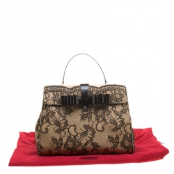 Pre Owned Valentino Beige/Black Raffia and Lace Top Handle Bag