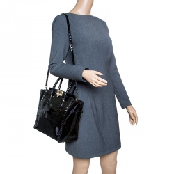 Pre Owned Valentino Black Leather Medium Rockstud Tote