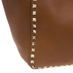 Pre Owned Valentino Brown Leather Medium RockStud Clasp Tote