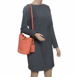 Pre Owned Valentino Peach Leather Eye On You Bucket Shoulder Bag