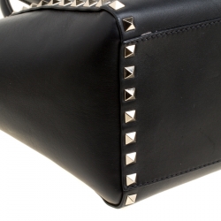 Pre Owned Valentino Black Leather Rockstud Top Handle Bag