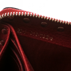 Pre Owned Valentino Red Leather Rockstud Zip Around Wallet