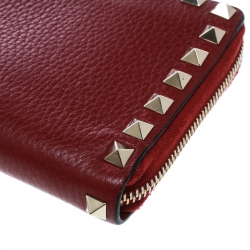 Pre Owned Valentino Red Leather Rockstud Zip Around Wallet