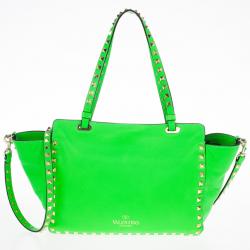 مملوكة مسبقًا Valentino Green Rockstud Mini Tote