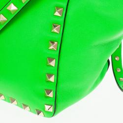 مملوكة مسبقًا Valentino Green Rockstud Mini Tote