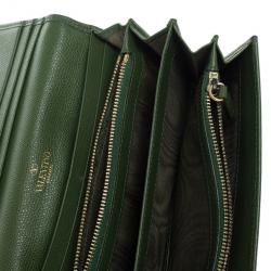 Pre Owned Valentino Garavani Flap Continental Wallet