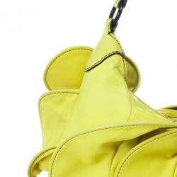 مملوكة مسبقًا Valentino Yellow Nappa Rouches Hobo