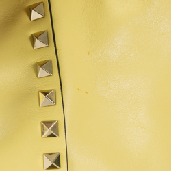 Pre Owned Valentino Yellow Leather Medium Studded Rockstud Tote