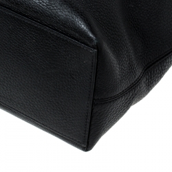 Pre Owned Valentino Black Leather Rockstud Shopper Tote