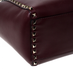 Pre Owned حقيبة شوبر فالنتينو روكستاد جلد عنابية صغيرة 