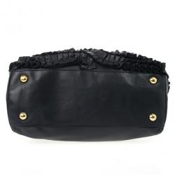 مملوكة مسبقًا Valentino Black Leather Petale Dome Satchel