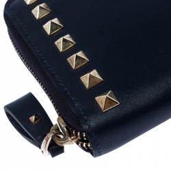 Pre Owned Valentino Navy Blue Leather Rockstud Zip Around Wallet