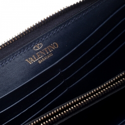 Pre Owned Valentino Navy Blue Leather Rockstud Zip Around Wallet