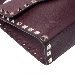 Pre Owned Valentino Burgundy Leather Rockstud Shoulder bag