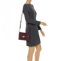 Pre Owned Valentino Burgundy Leather Rockstud Shoulder bag
