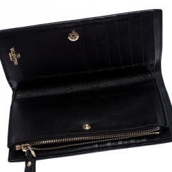 Pre Owned Valentino Black Leather Rockstud Continental Wallet