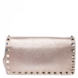 Pre Owned Valentino Metallic Beige Leather Rockstud Chain Clutch Bag