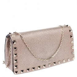 Pre Owned Valentino Metallic Beige Leather Rockstud Chain Clutch Bag