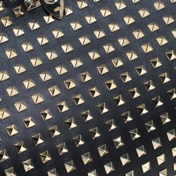 Pre Owned Valentino Black Leather Medium Rockstud Tote