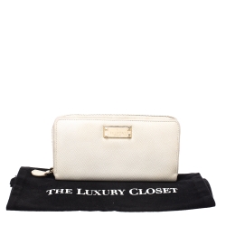 Pre Owned Valentino Off White Leather Zip Around Continental Wallet