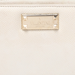 Pre Owned Valentino Off White Leather Zip Around Continental Wallet
