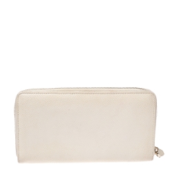 Pre Owned Valentino Off White Leather Zip Around Continental Wallet