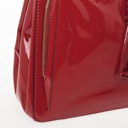 مملوكة مسبقًا Valentino Demetra Red Patent Leather Bag