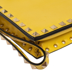 Pre Owned Valentino Yellow Leather Rockstud Wristlet Clutch