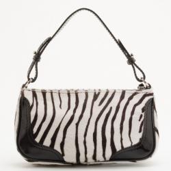 مملوكة مسبقًا Valentino White Zebra Pony Hair Shoulder Bag