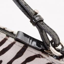 مملوكة مسبقًا Valentino White Zebra Pony Hair Shoulder Bag