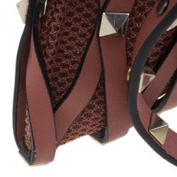 مملوكة مسبقًا حقيبة كروس فالنتينو روكستد شبكة جلد وردي 