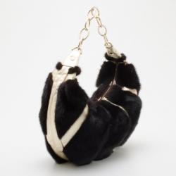 مملوكة مسبقًا Valentino Black Fur Hobo