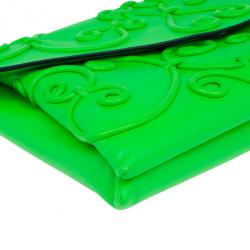 Pre Owned Valentino Neon Green Leather Intrigate Clutch