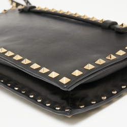 Pre Owned حقيبة كلتش فالنتينو بحمالة معصم و مزين بروكستد جلد أزرق فاتح