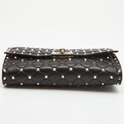 Pre Owned Valentino Black Quilted Leather Rockstud Spike Chain Clutch
