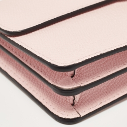 مملوكة مسبقًا Valentino Pink Leather VLogo Wallet on Chain